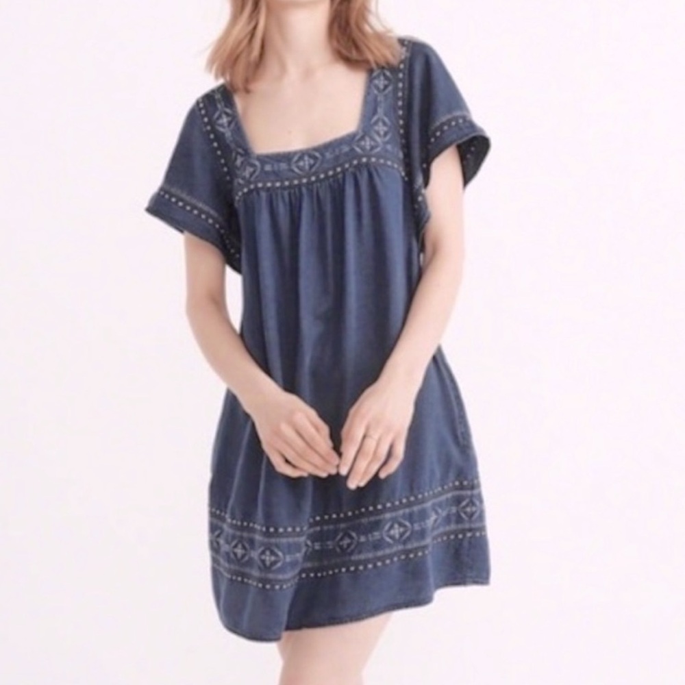 Abercrombie & Fitch Blue Square Embroidered Boho Cottagecore Dress Size XSmall